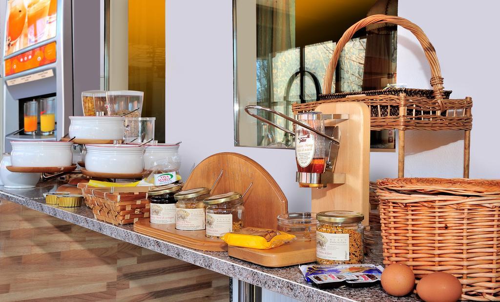 Hotel Hochrain Rasa エクステリア 写真